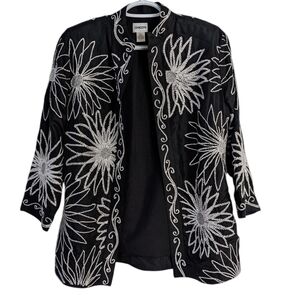 Chicos 100% silk Black White Floral Embroidered open front Jacket Size 1 T4
